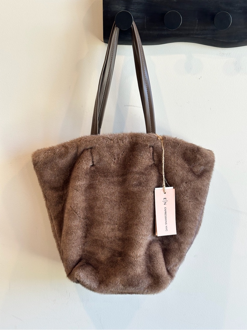 Plush Faux Fur Tote Bag in Brown - E I N